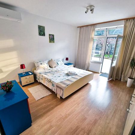 Retreat Apartments With Free Parking Pula Extérieur photo
