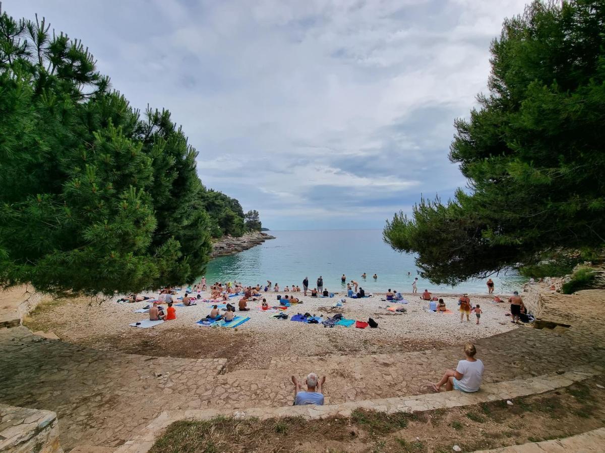 Retreat Apartments With Free Parking Pula Extérieur photo