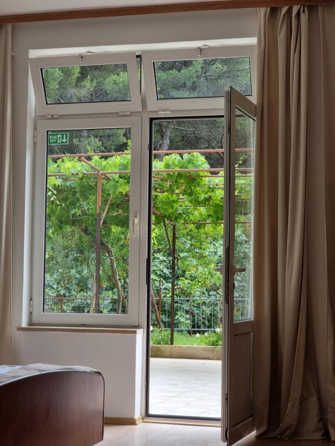 Retreat Apartments With Free Parking Pula Extérieur photo
